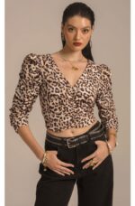 MENAGERIE CROP TOP