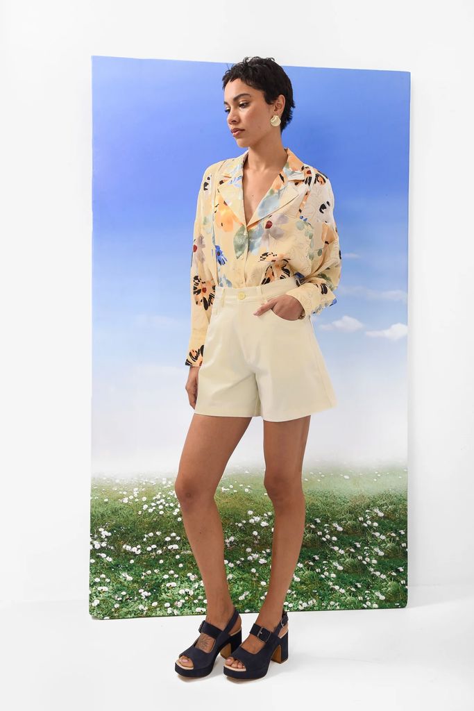 MOMENT SHORTS BUTTER YELLOW - Image 2